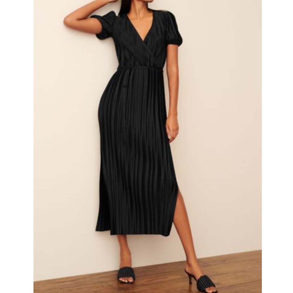 Next Womens 8 Black Short Sleeve Plisse Midi Dress Elegant Timeless Evening Work - Picture 2 of 6